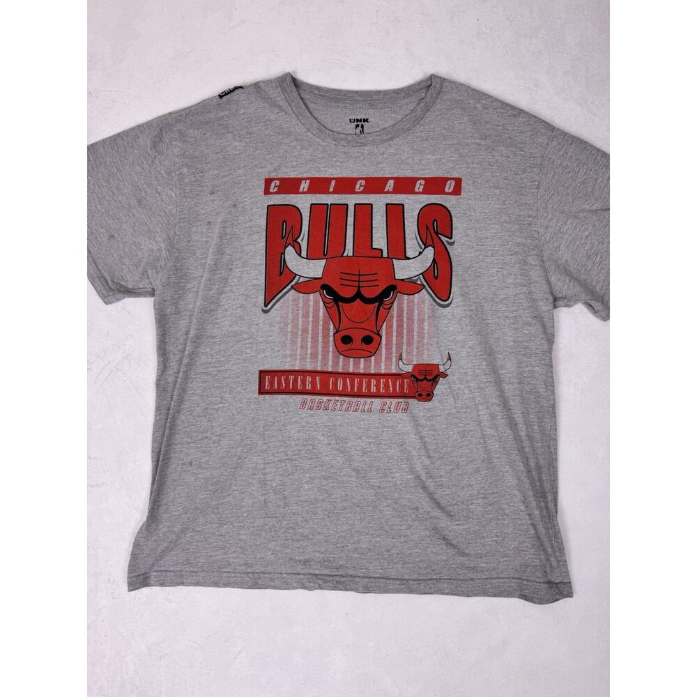 UNK Chicago Bulls Graphic Tee 3XL Distressed Holes Sleeve NBA Shirt